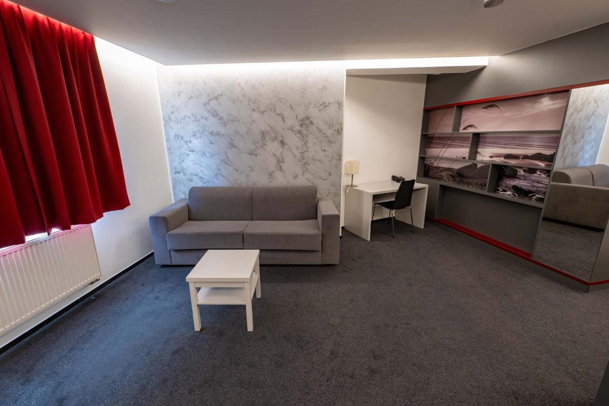 Hotel Villa Eden イフラヴァ エクステリア 写真